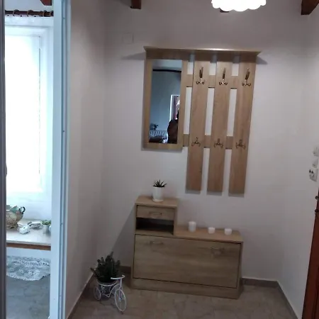 Apartment Maria Erfoi